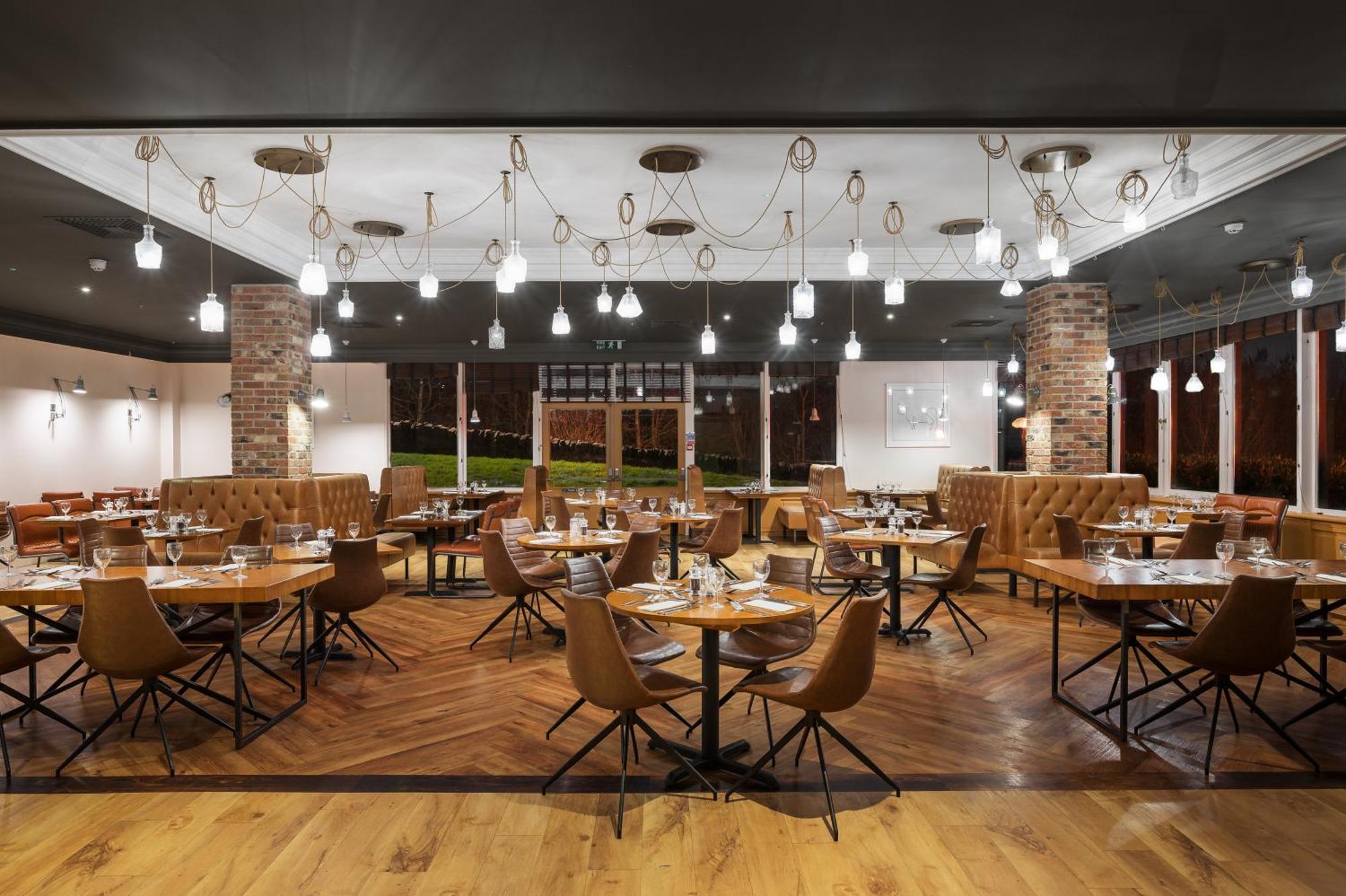 Holiday Inn Leeds Brighouse By Ihg Экстерьер фото