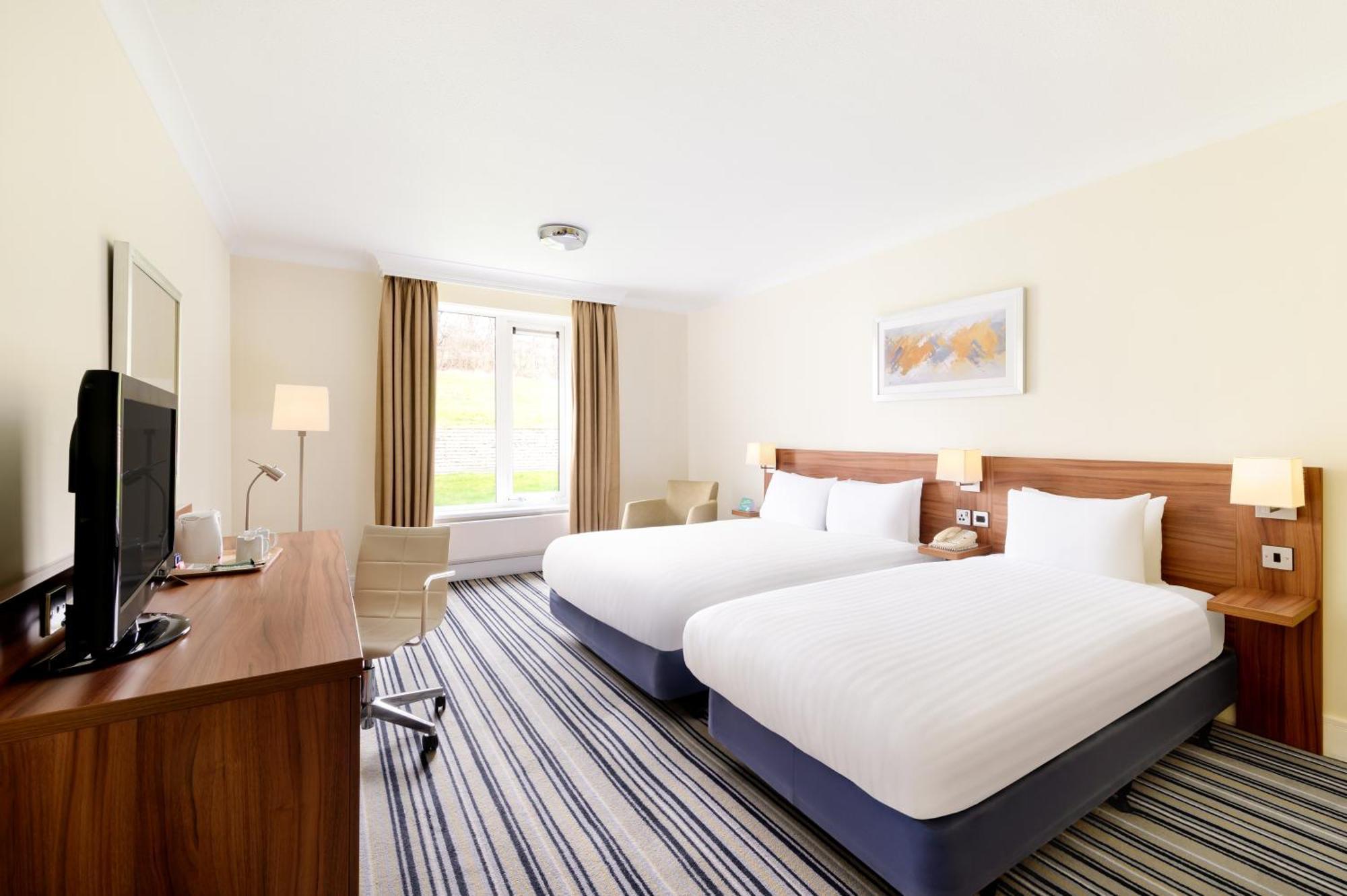 Holiday Inn Leeds Brighouse By Ihg Экстерьер фото