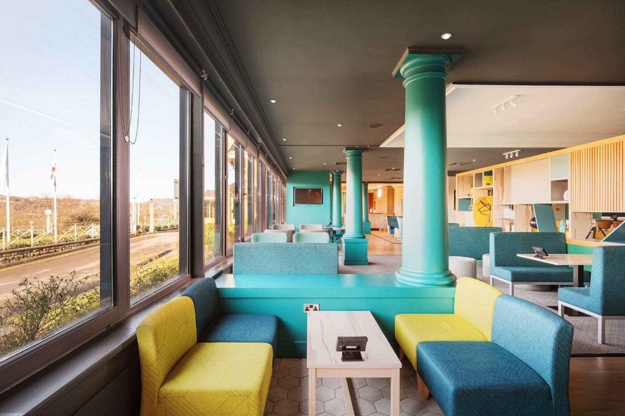 Holiday Inn Leeds Brighouse By Ihg Экстерьер фото