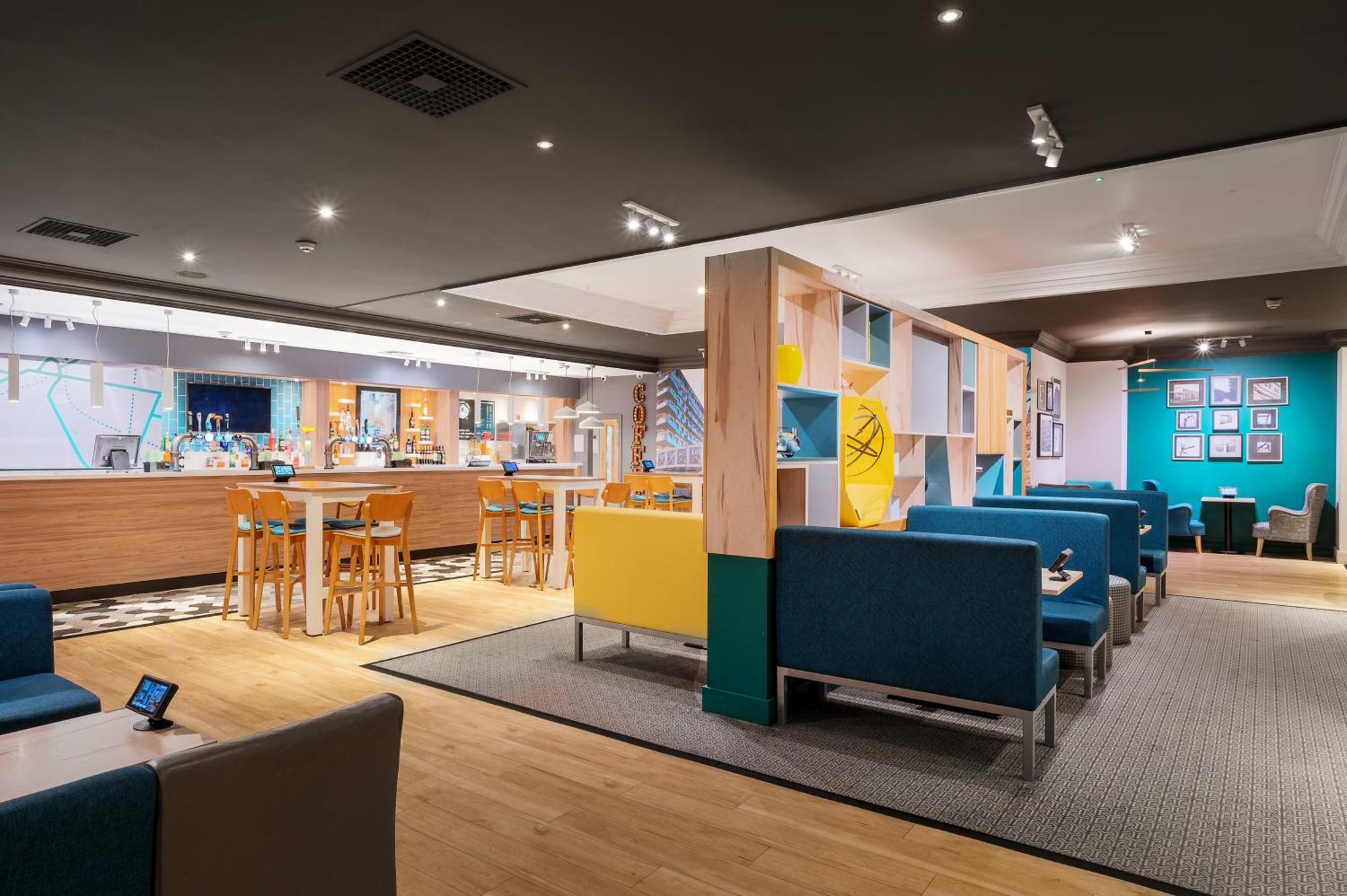 Holiday Inn Leeds Brighouse By Ihg Экстерьер фото